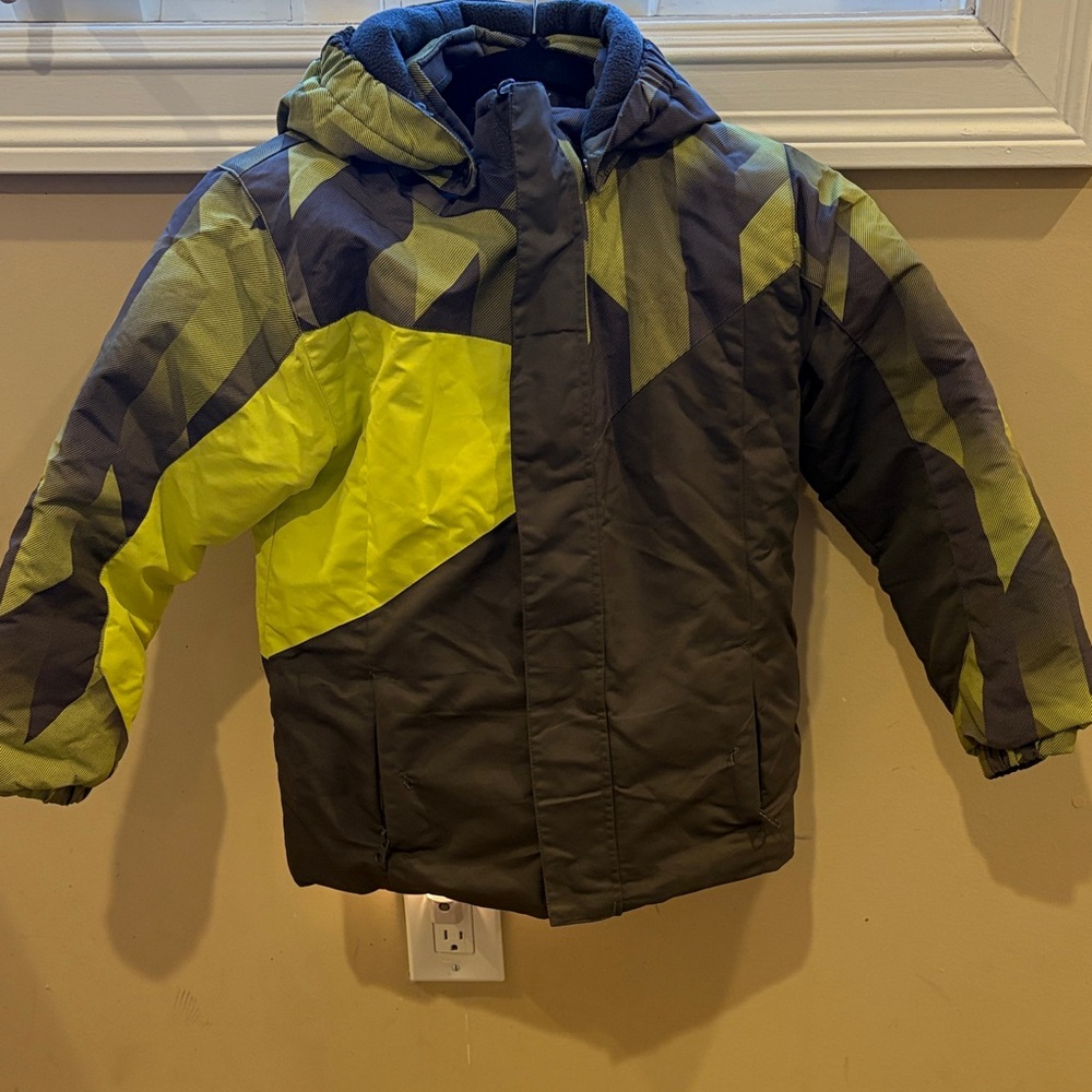 Pulse Kids Jacket with Green and Black Camouflage